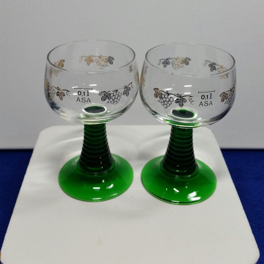Vintage Luminarc Green Stem Rib Beehive Gold Grapevine Wine Goblets Set of 2